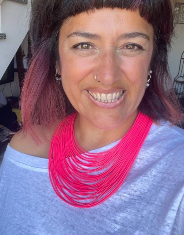 Collana fili fucsia